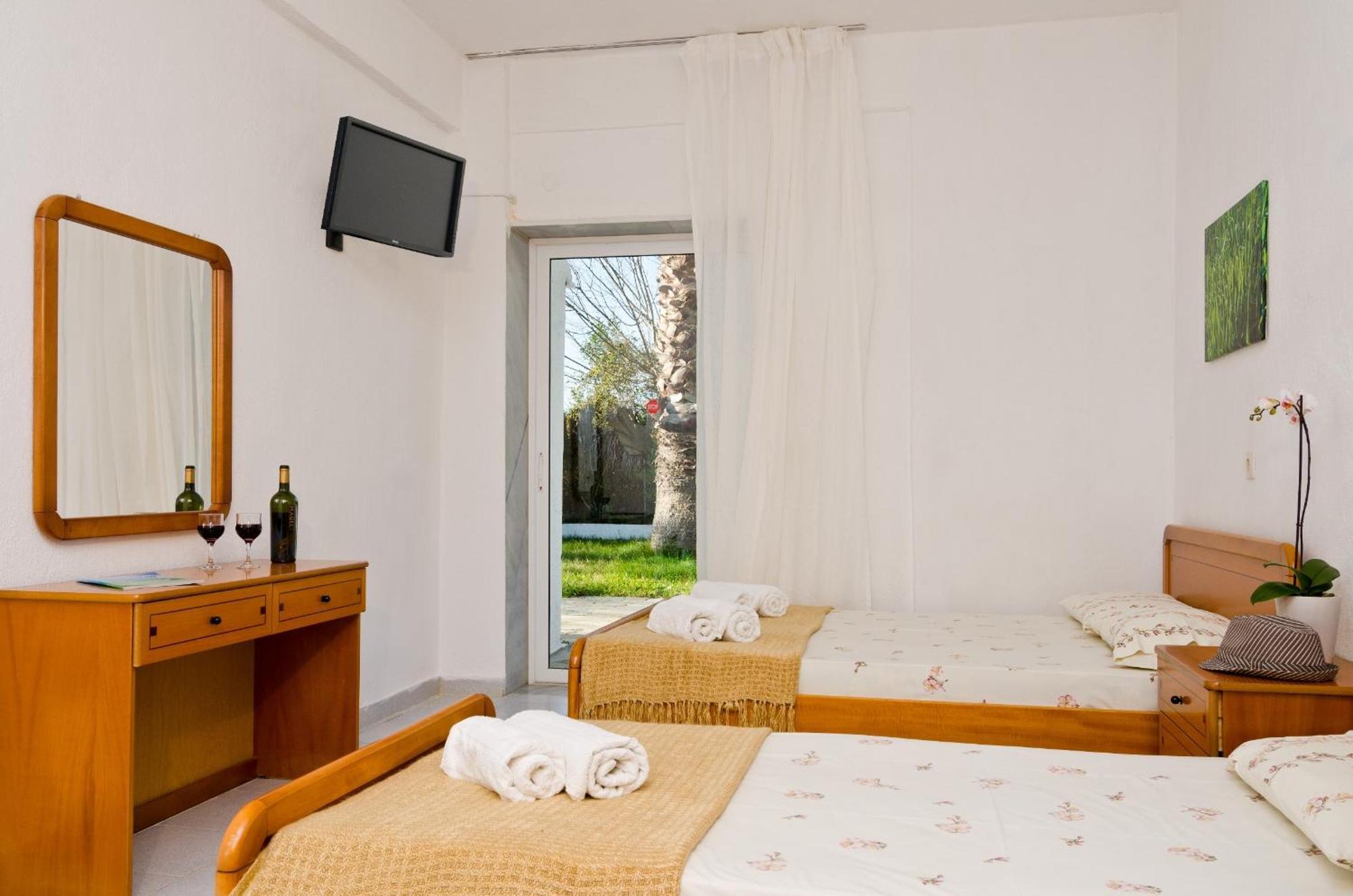 Villa Bianca Studios Possidi Habitación foto