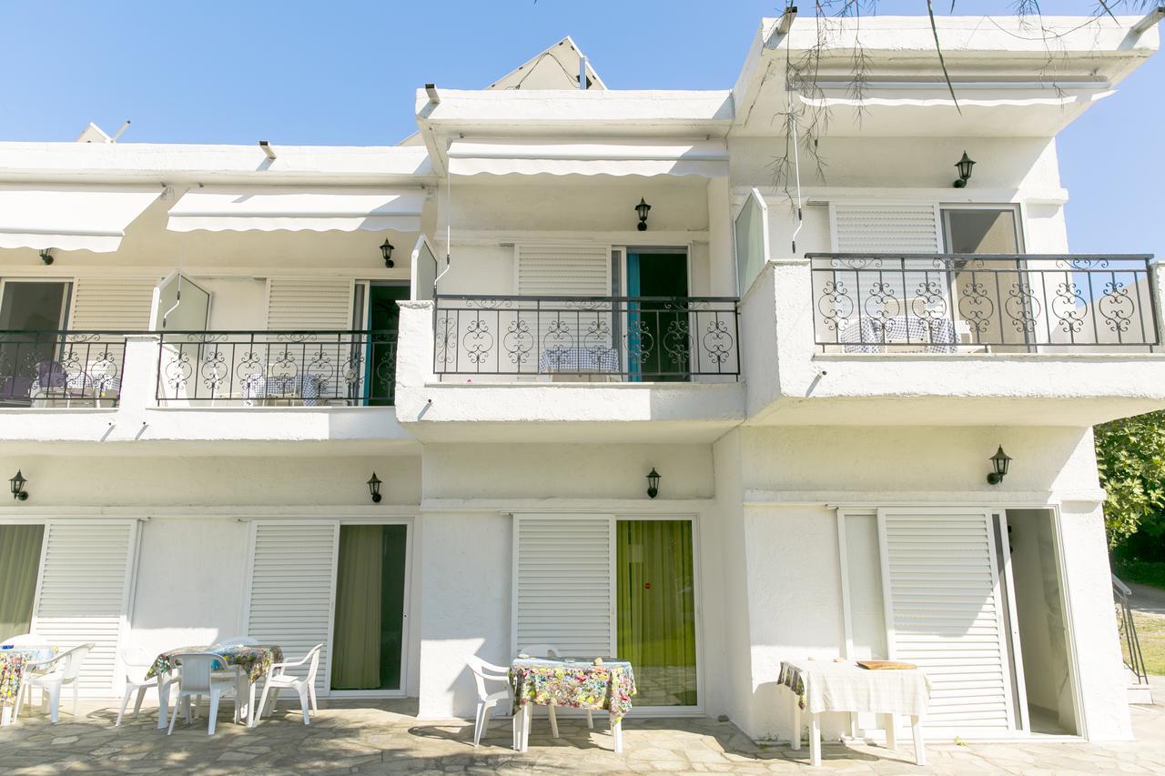 Villa Bianca Studios Possidi Exterior foto